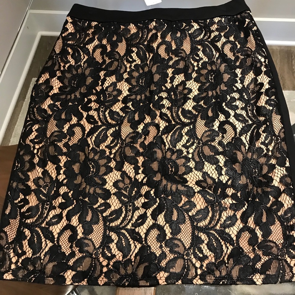 Black and Tan lace layer bebe skirt new with tags